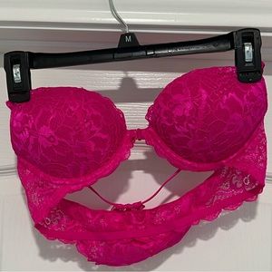 Victoria’s Secret Pink bra